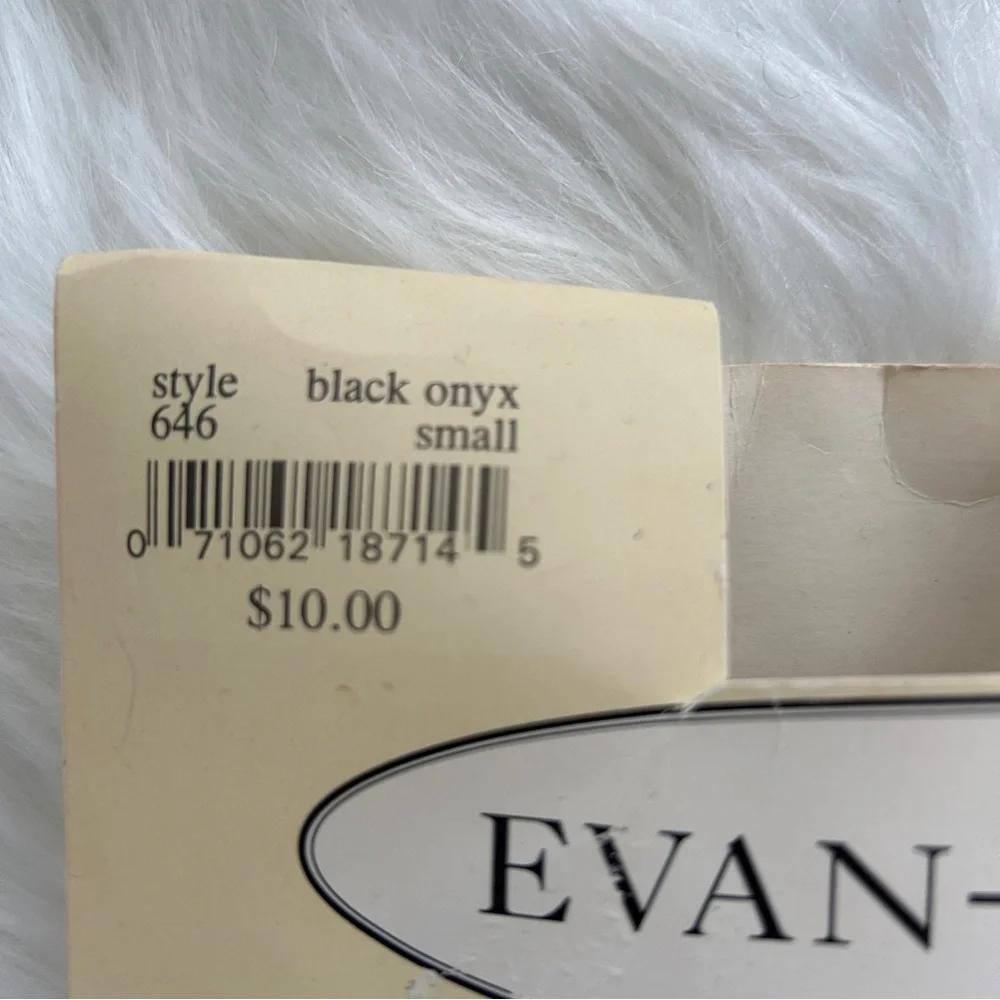 Evan Picone elegant garter